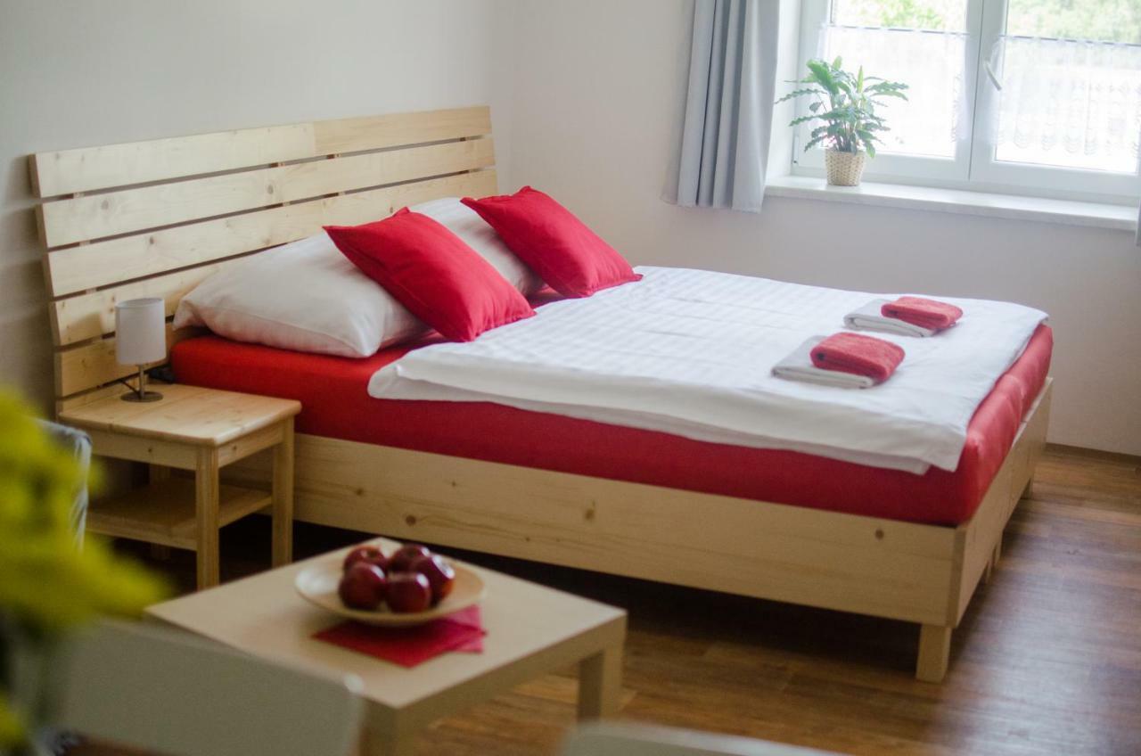 Apartmany A Ubytovani Mlynice Litovel Exterior foto